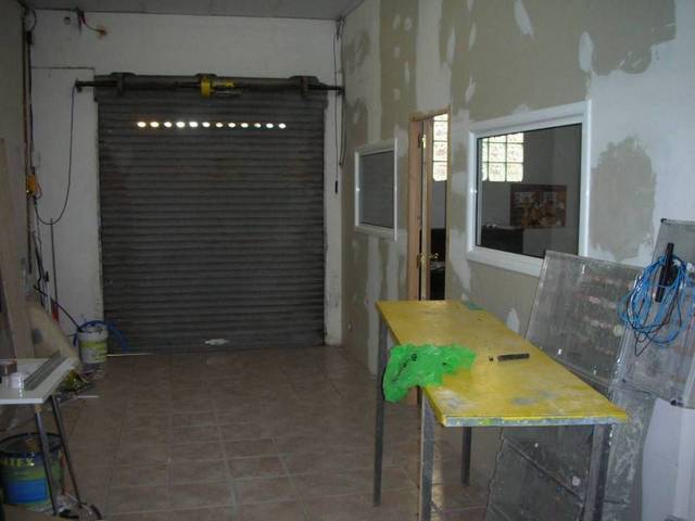 Local comercial en Venta en Escodines