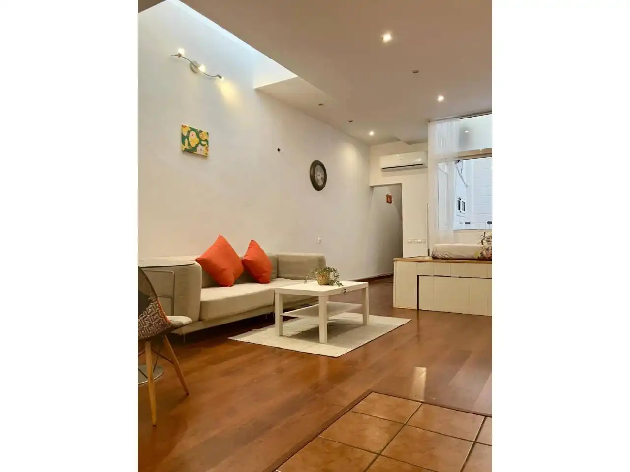 Living room of Flat for rent in Barcelona  with Air Conditioner, Heating and Private garden