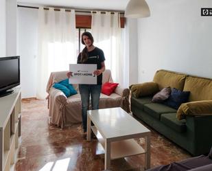 Sala d'estar de Apartament per a compartir en  Granada Capital amb Aire condicionat i Terrassa