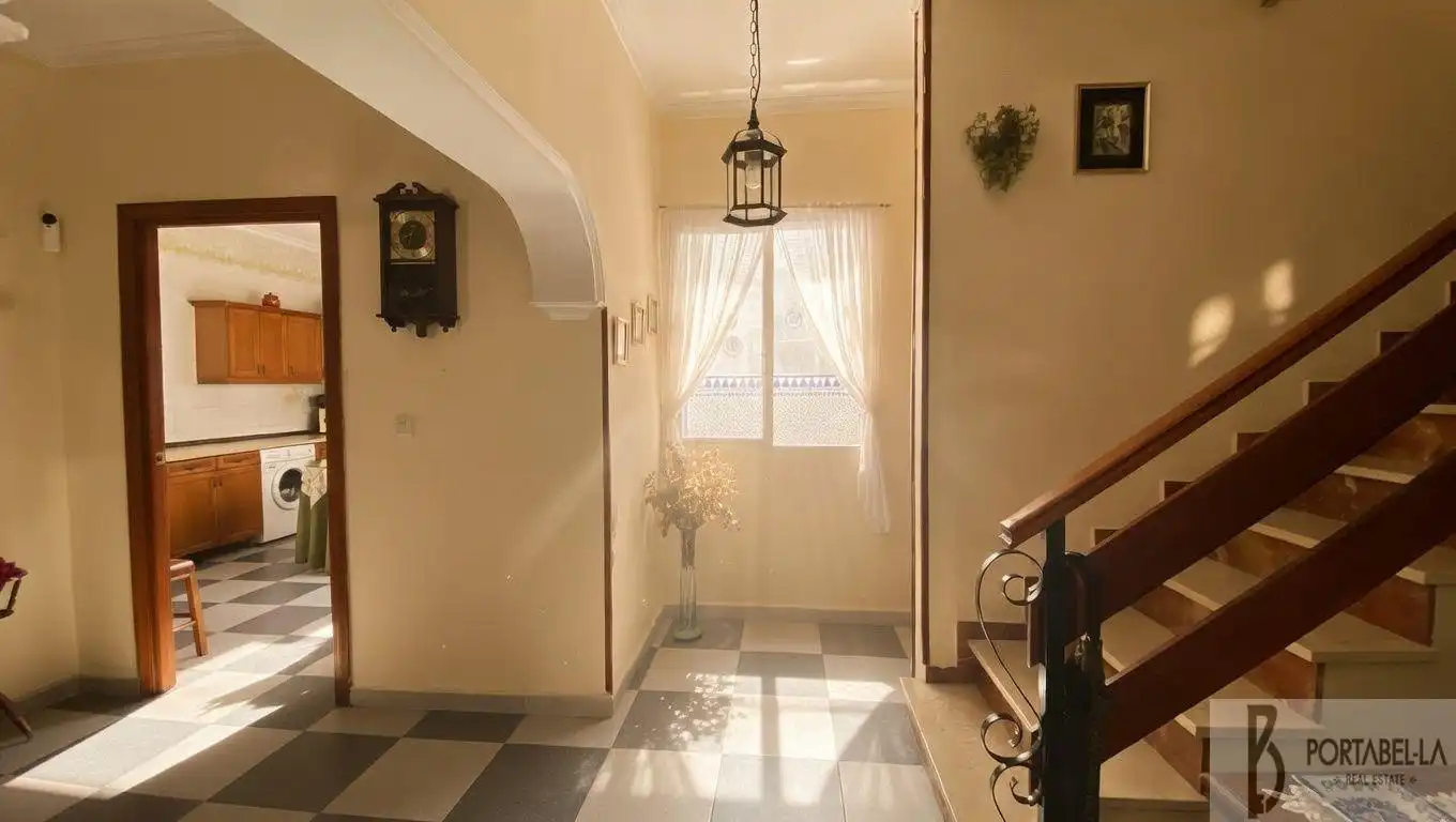 Haus oder Chalet zum Verkauf in El Puerto de Santa María mit Abstellraum und Balkon