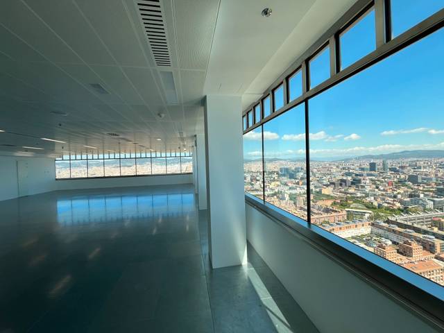 Oficina en Alquiler en Carrer de la Marina en La Vila Olímpica del Poblenou