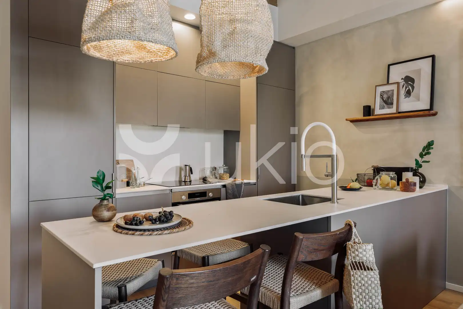 Cocina de Apartamento de alquiler en Barcelona con Aire acondicionado, Calefacción y Amueblado