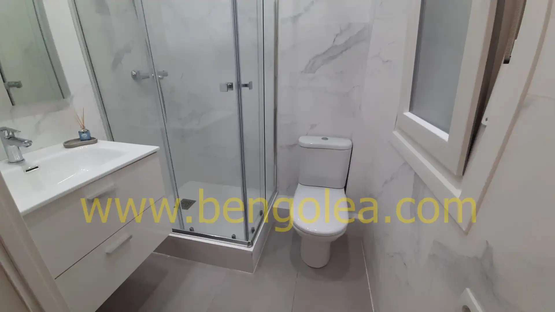 Baño de Piso en venta en Barakaldo 