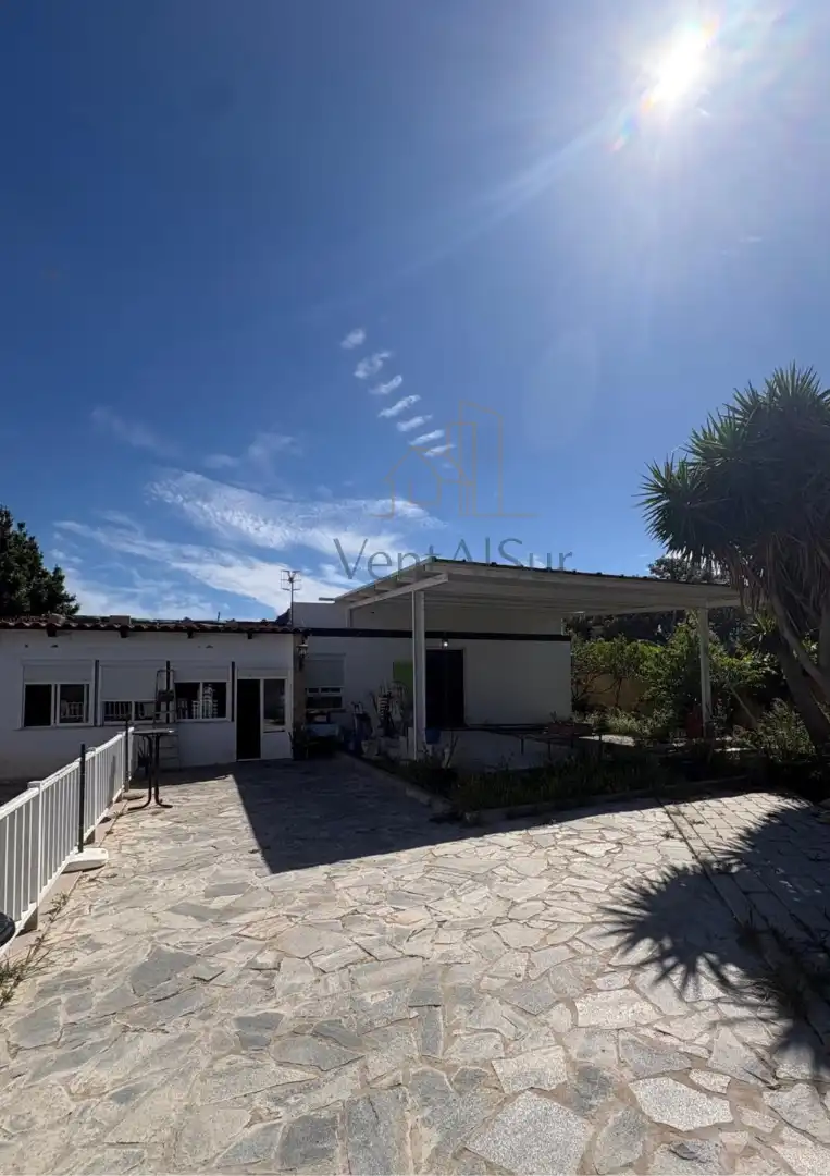 Vista exterior de Finca rústica en venta en Sanlúcar de Barrameda con Jardín privado, Piscina y Amueblado