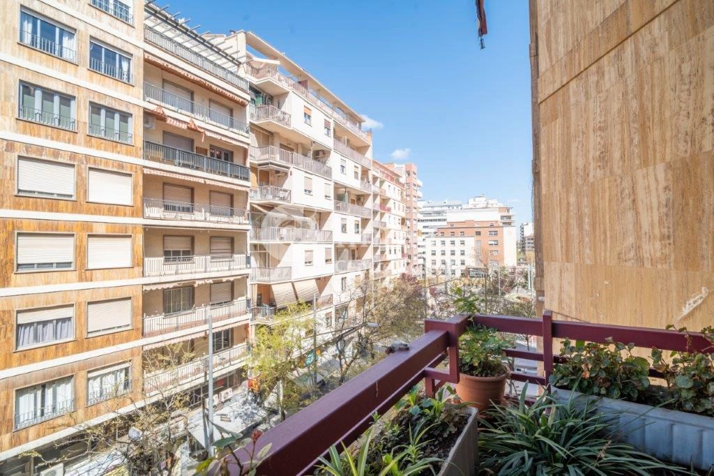 Exterior view of Flat for sale in  Lleida Capital  with Air Conditioner, Heating and Parquet flooring