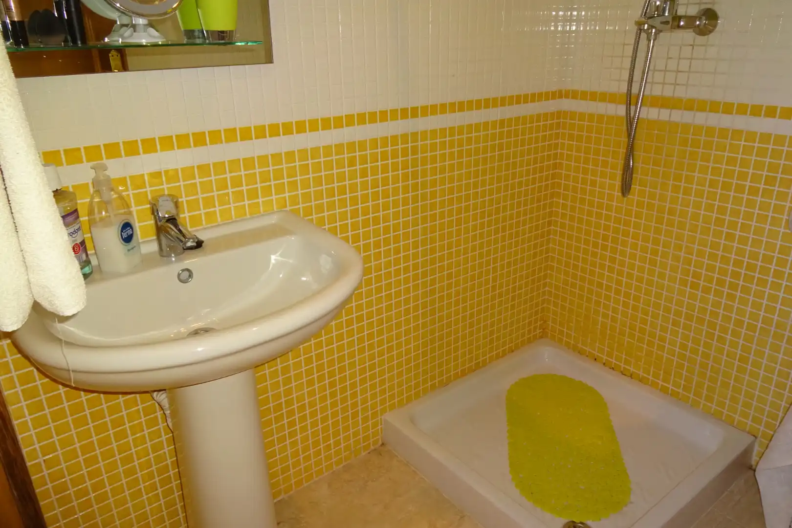 Badezimmer von Wohnungen zum Verkauf in Vera mit Klimaanlage, Heizung und Privatgarten