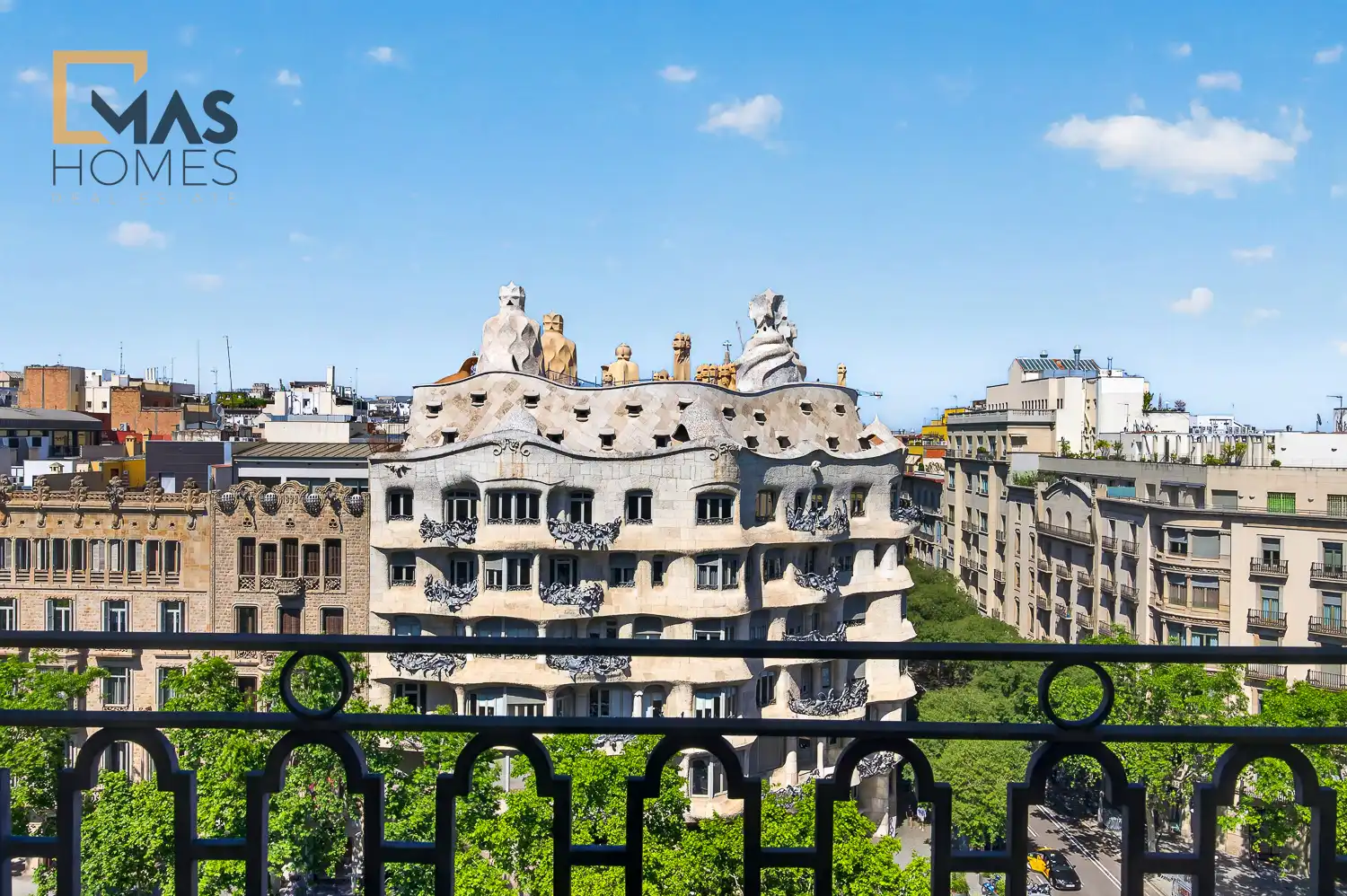 Exterior view of Flat for sale in Barcelona  with Air Conditioner, Heating and Oven
