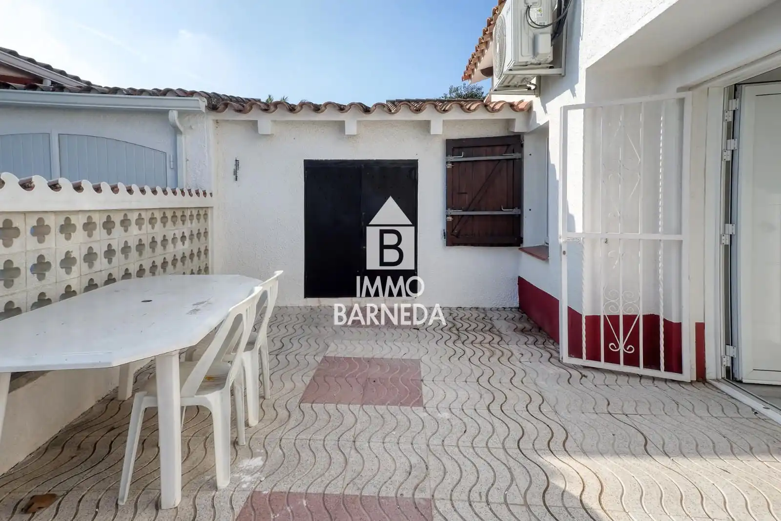 Vista exterior de Casa o chalet en venta en Empuriabrava con Aire acondicionado, Calefacción y Jardín privado