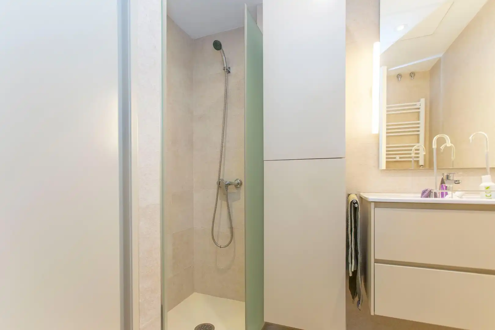 Badezimmer von Wohnung zum Verkauf in Jerez de la Frontera mit Klimaanlage, Heizung und Parkett