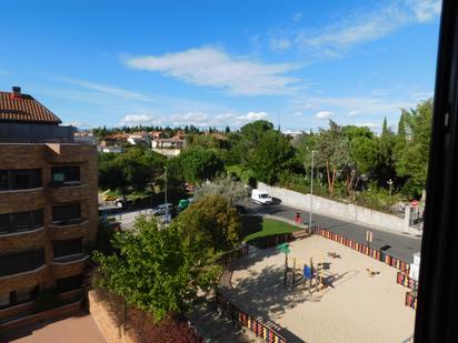 Vista exterior de Pis en venda en Las Rozas de Madrid amb Aire condicionat