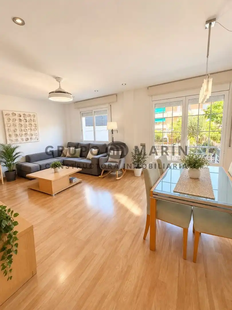 Wohnung mit Garten zum Verkauf in Carrer Mossen Joan Avinyó