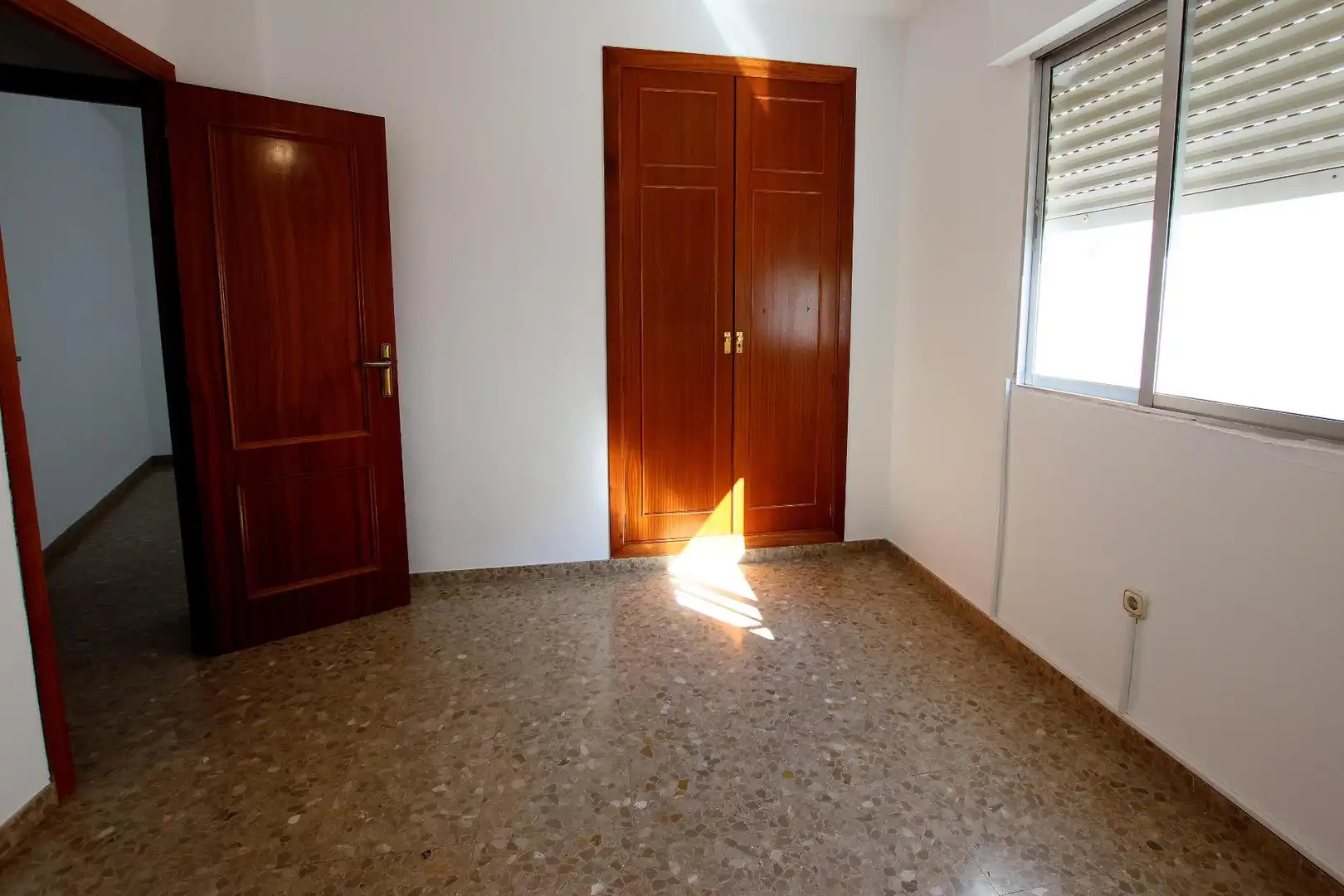 Dormitori de Casa adosada en venda en Montijo amb Aire condicionat, Jardí privat i Traster