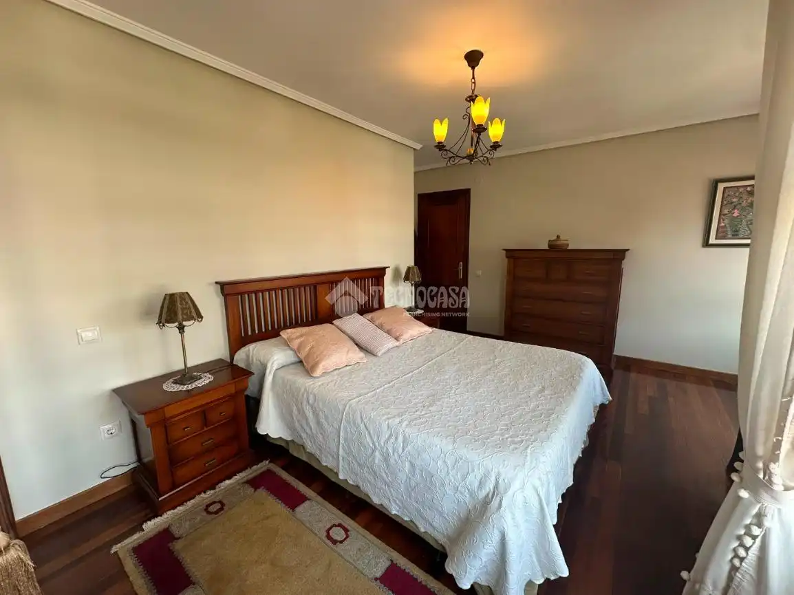 Bedroom of Flat for rent in Santander  with Heating