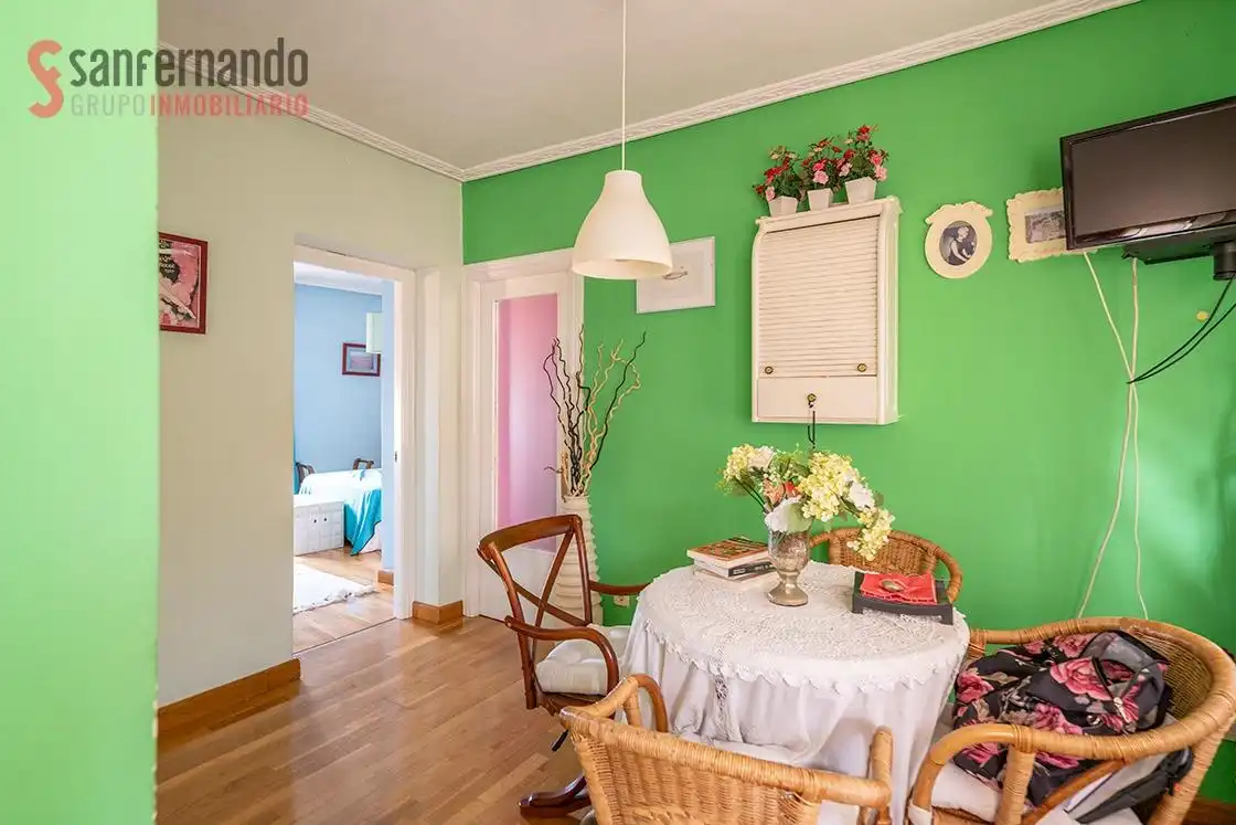 Comedor de Piso en venta en Santander con Calefacción y Parquet