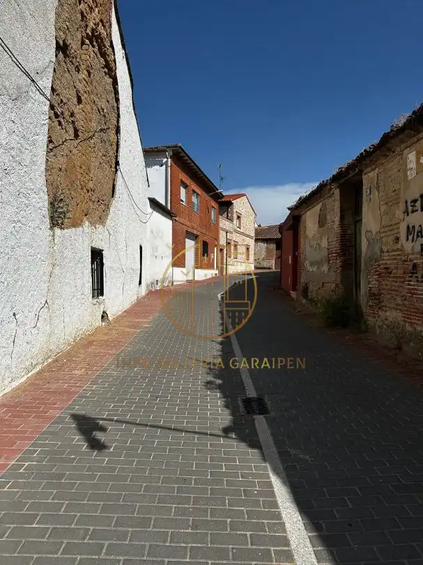 Exterior view of Houses for sale in Alaejos  with Private garden and Balcony