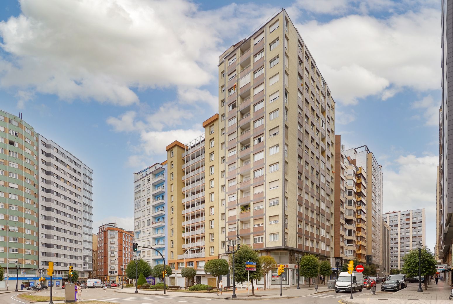 Vista exterior de Pis en venda en Gijón  amb Calefacció i Parquet