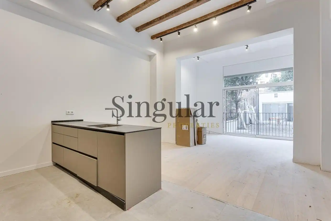 Cuina de Dúplex en venda en Barcelona amb Aire condicionat, Calefacció i Jardí privat