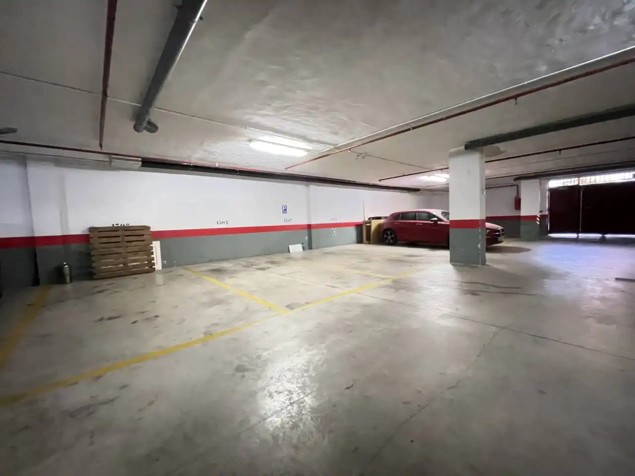 Parking de Piso en venta en Marbella con Aire acondicionado, Calefacción y Terraza