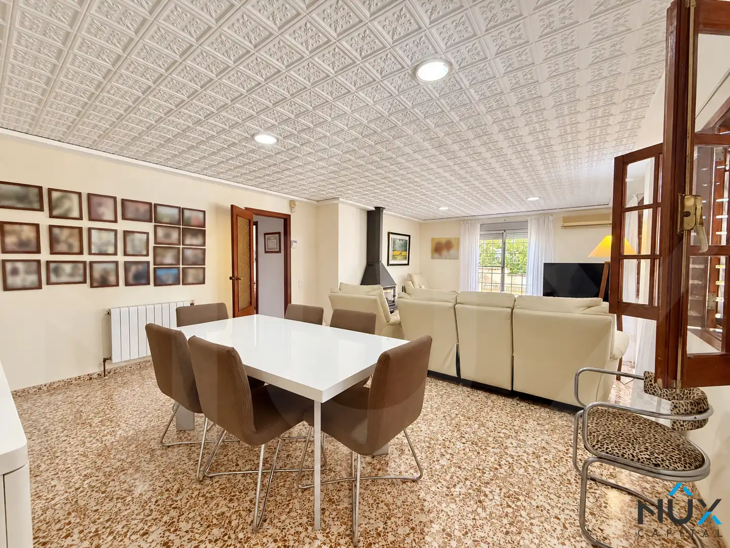 Sala d'estar de Casa o xalet en venda en Paterna amb Aire condicionat, Calefacció i Jardí privat