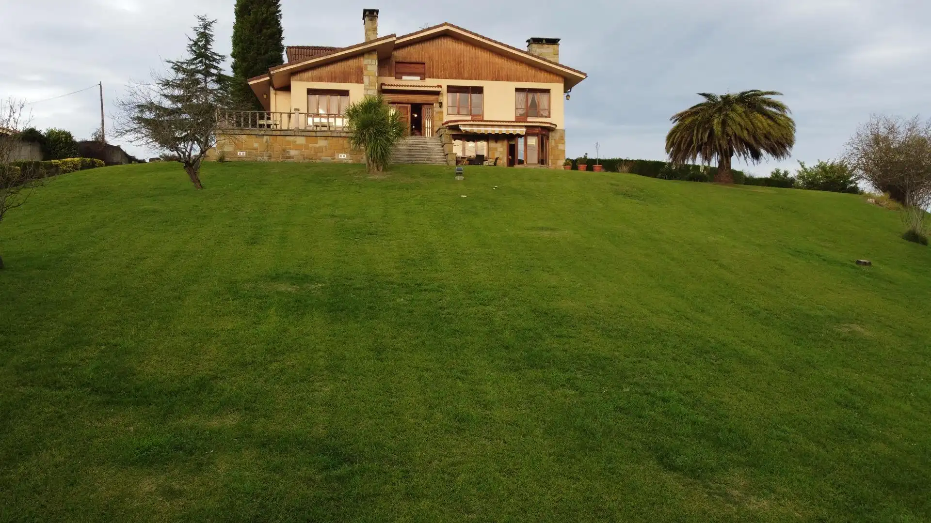 Vista exterior de Casa o chalet en venta en Siero con Calefacción, Jardín privado y Parquet