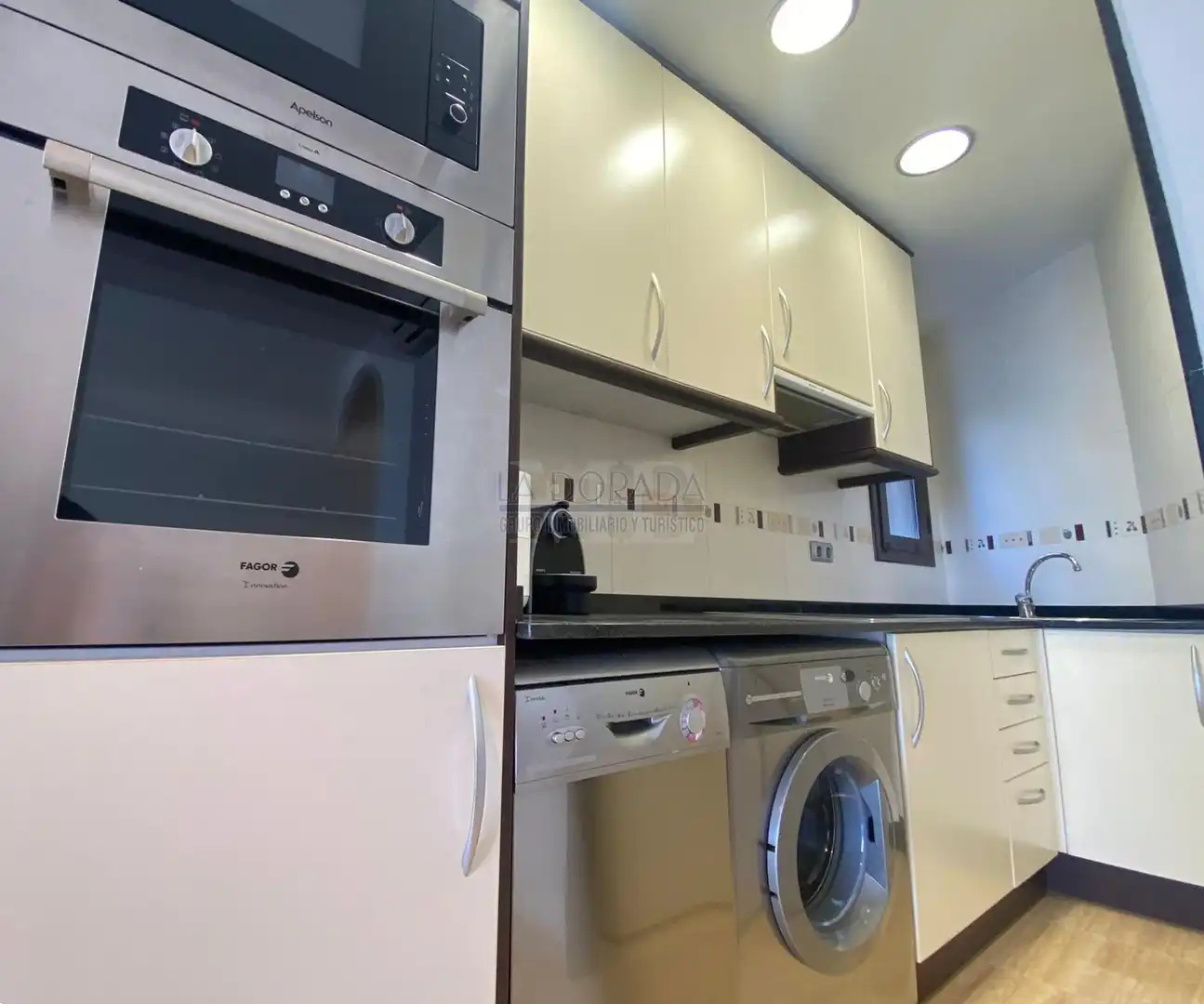 Küche von Wohnung zum Verkauf in Cambrils mit Klimaanlage, Terrasse und Möbliert