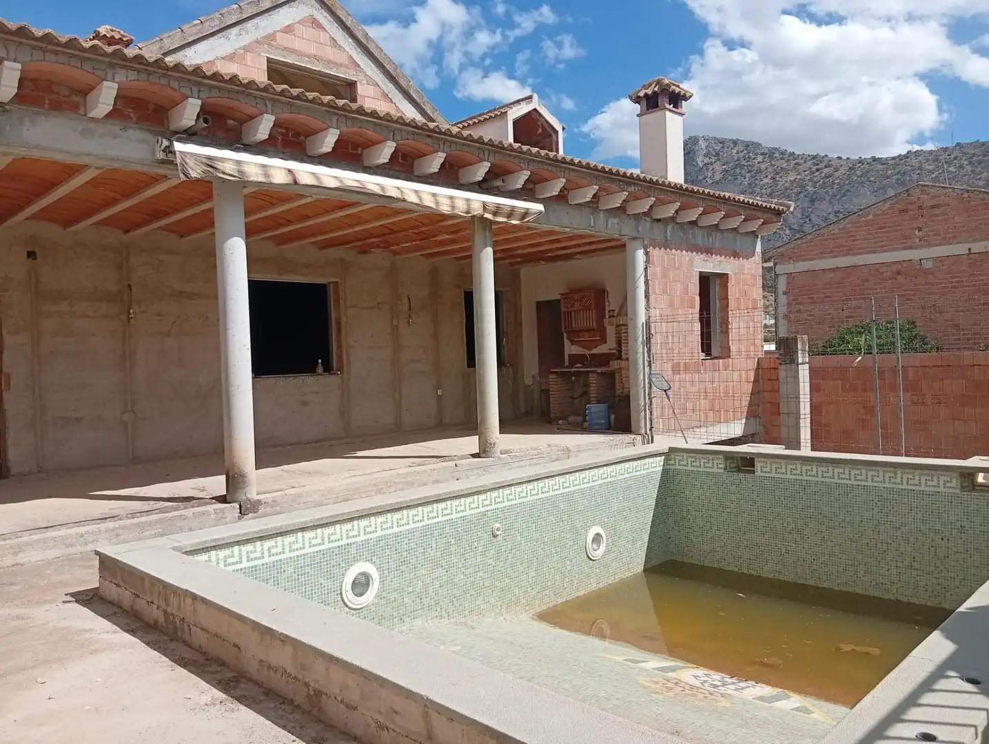 Piscina de Casa o xalet en venda en Cuevas de San Marcos amb Terrassa, Traster i Piscina