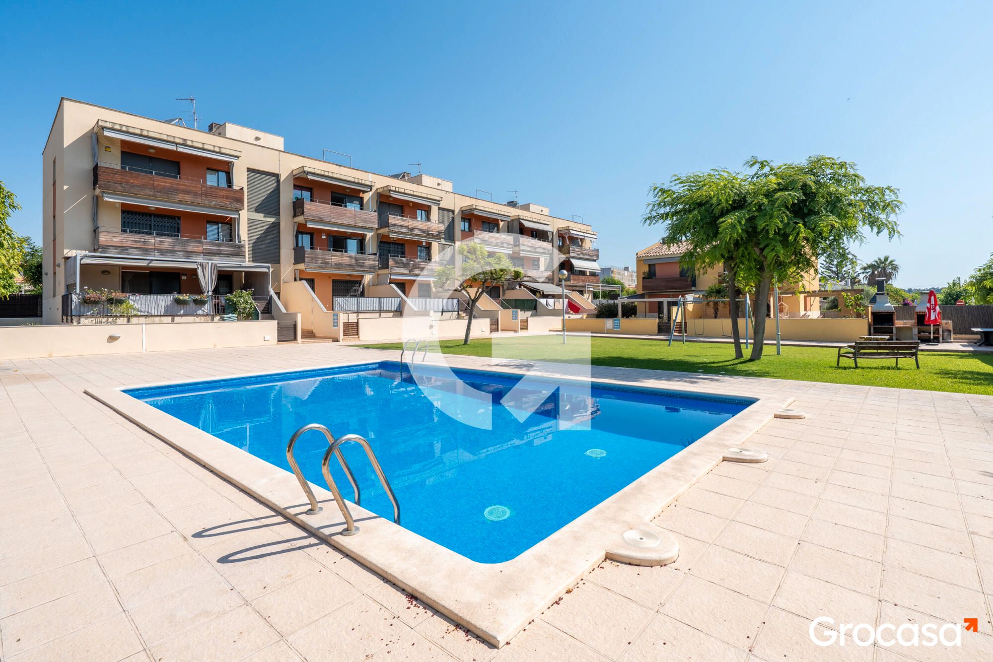 Swimming pool of Flat for sale in Roda de Berà  with Air Conditioner, Heating and Storage room