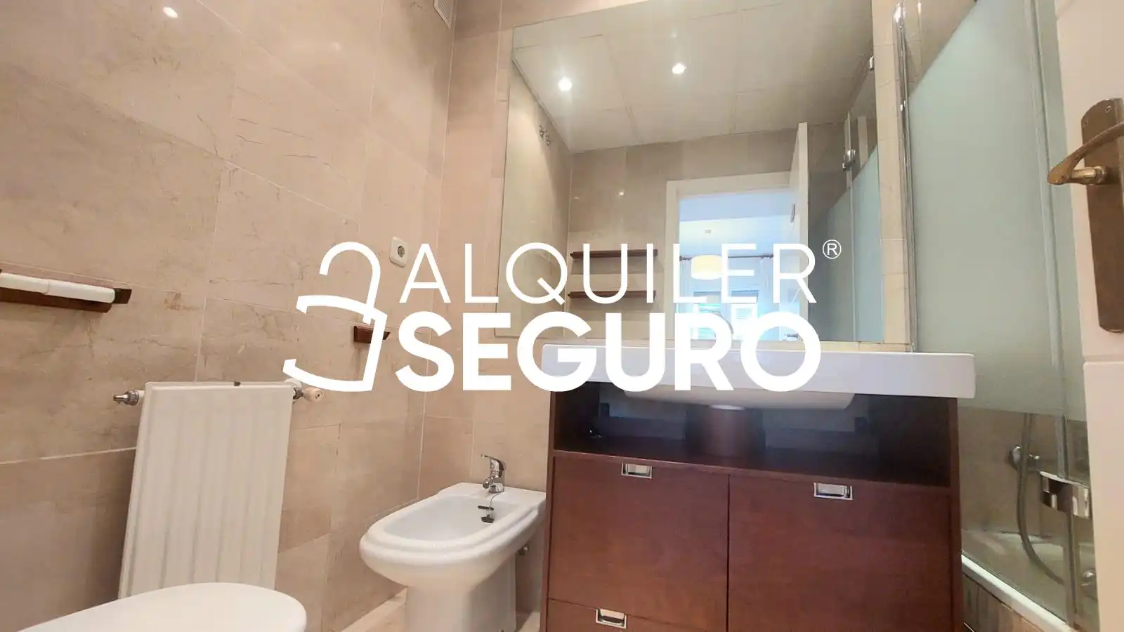 Baño de Piso de alquiler en Barrio de Salamanca