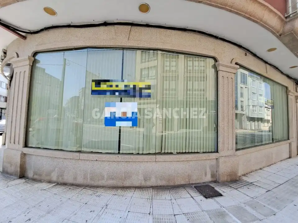 Local comercial en venda a Estrada Gasset 60, imagen 2
