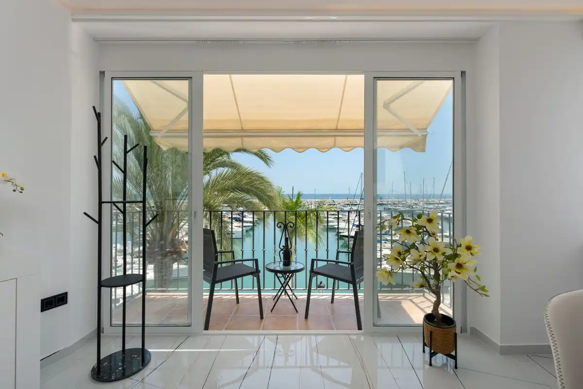 Terrace of Study for rent in Marbella  with Air Conditioner, Terrace and Furnished