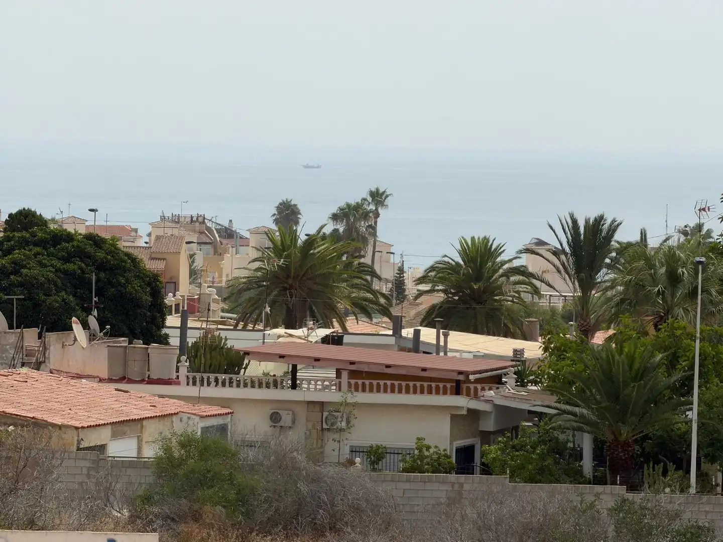 Vista exterior de Casa o xalet en venda en Torrevieja amb Piscina comunitària
