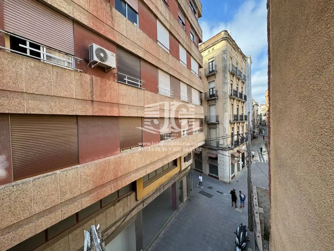 Vista exterior de Casa o xalet en venda en Tortosa amb Aire condicionat, Terrassa i Moblat