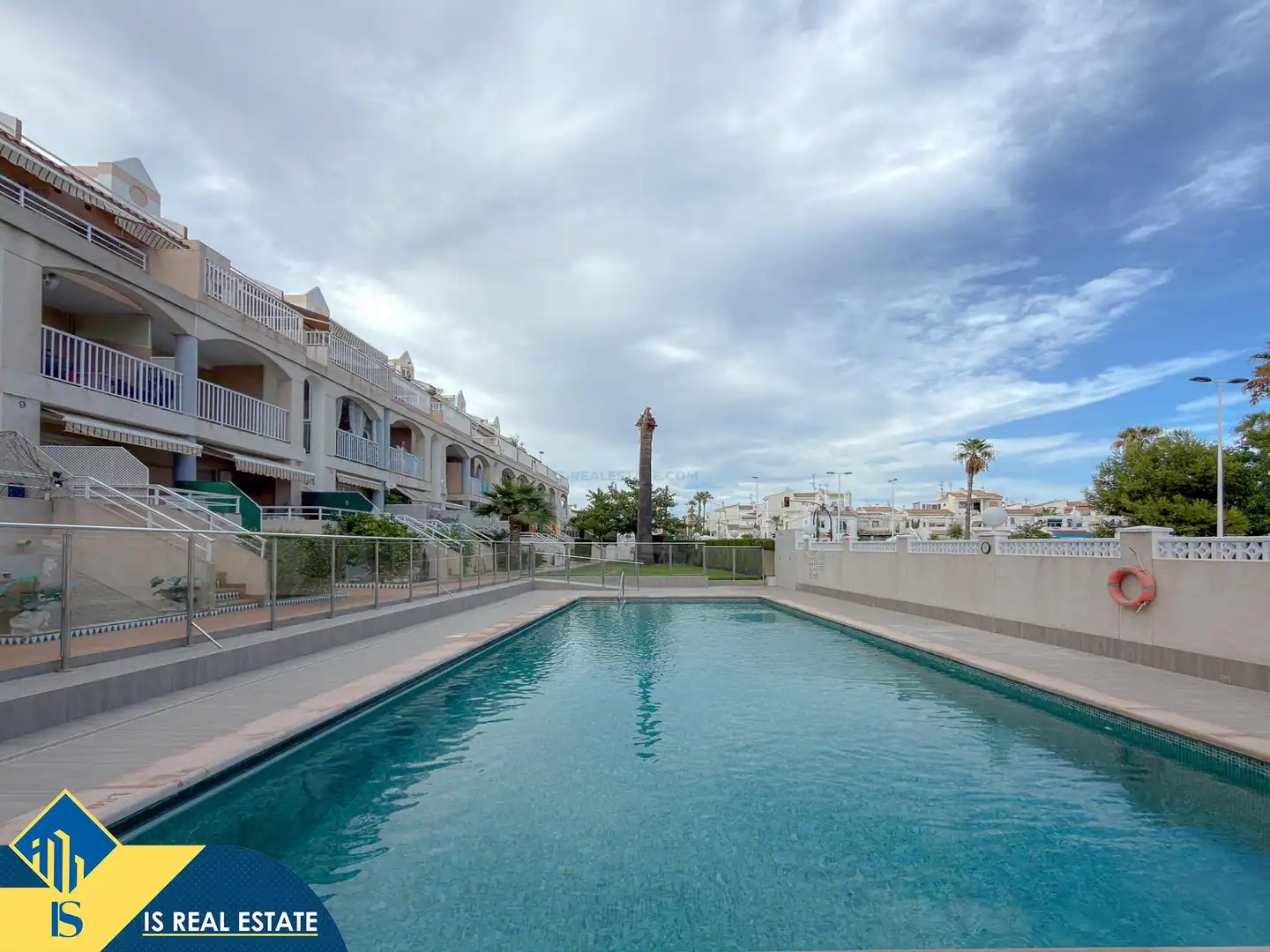 Bungalow amb piscina en venda a Playa de los Locos