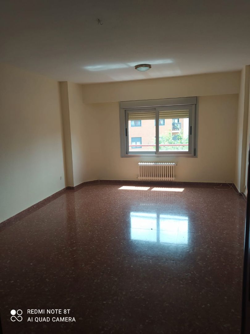 Dormitori de Pis de lloguer en  Albacete Capital amb Calefacció