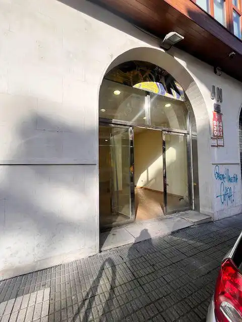 Geschaftsraum zur Miete in Llanes