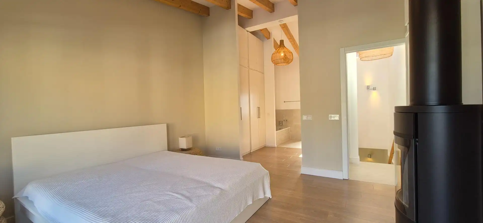 Habitación de Finca rústica en venta en Alaró con Aire acondicionado, Calefacción y Terraza