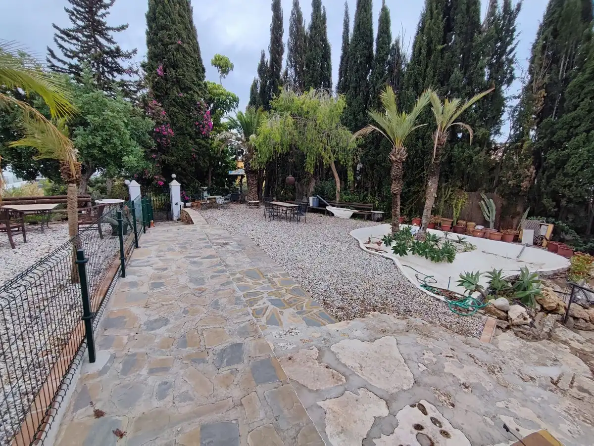 Jardí de Casa adosada en venda en Marbella amb Aire condicionat, Terrassa i Traster