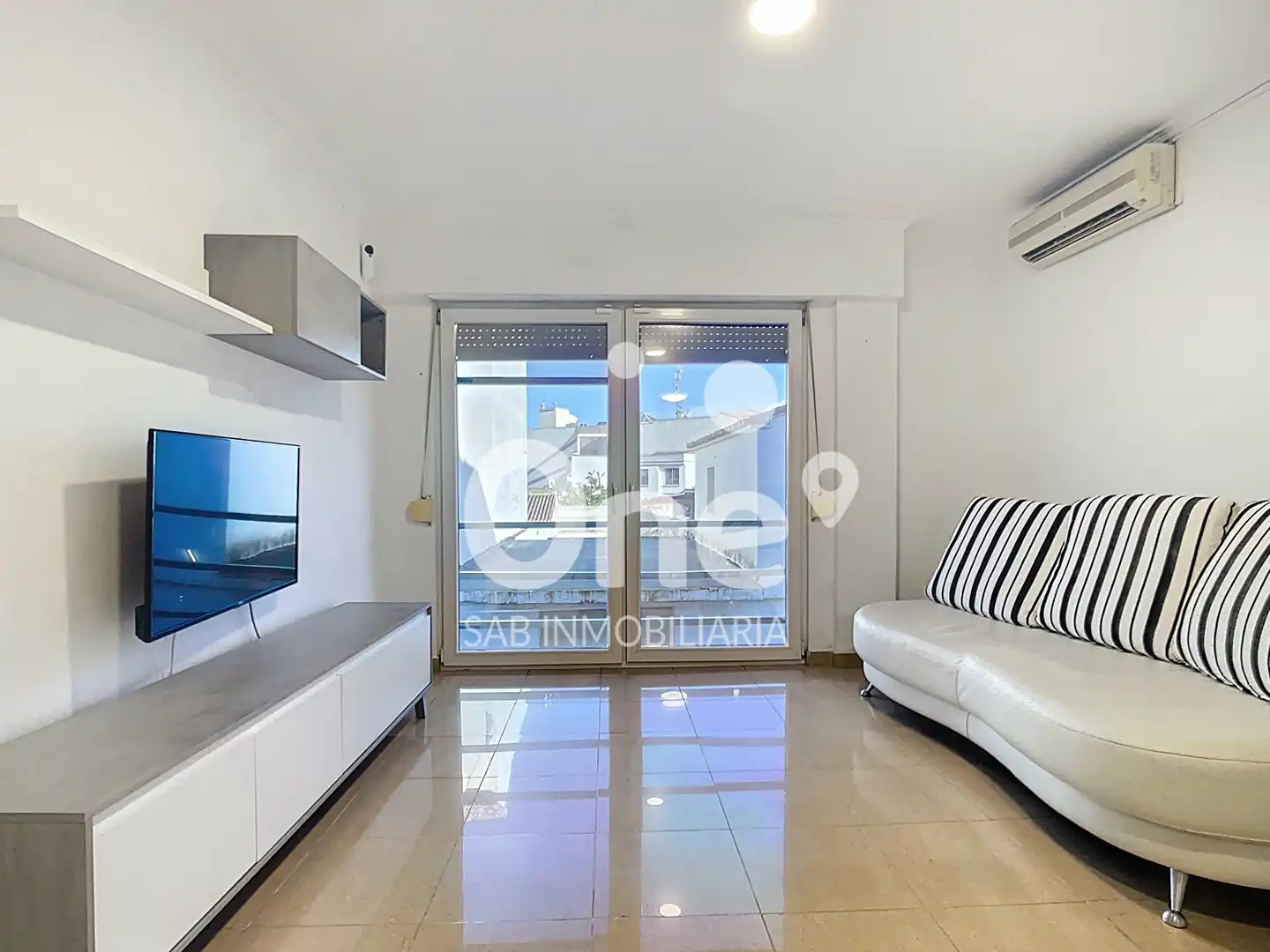 Sala de estar de Piso en venta en San Antonio de Benagéber con Aire acondicionado, Amueblado y Horno
