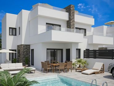 Casa aparellada amb piscina en venda a Calle Melocotonero