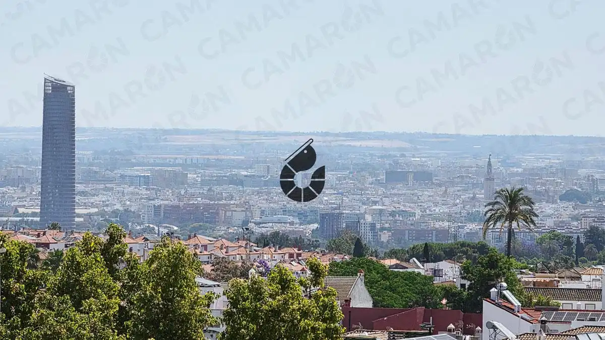 Vista exterior de Casa adosada en venta en Castilleja de la Cuesta con Aire acondicionado y Balcón