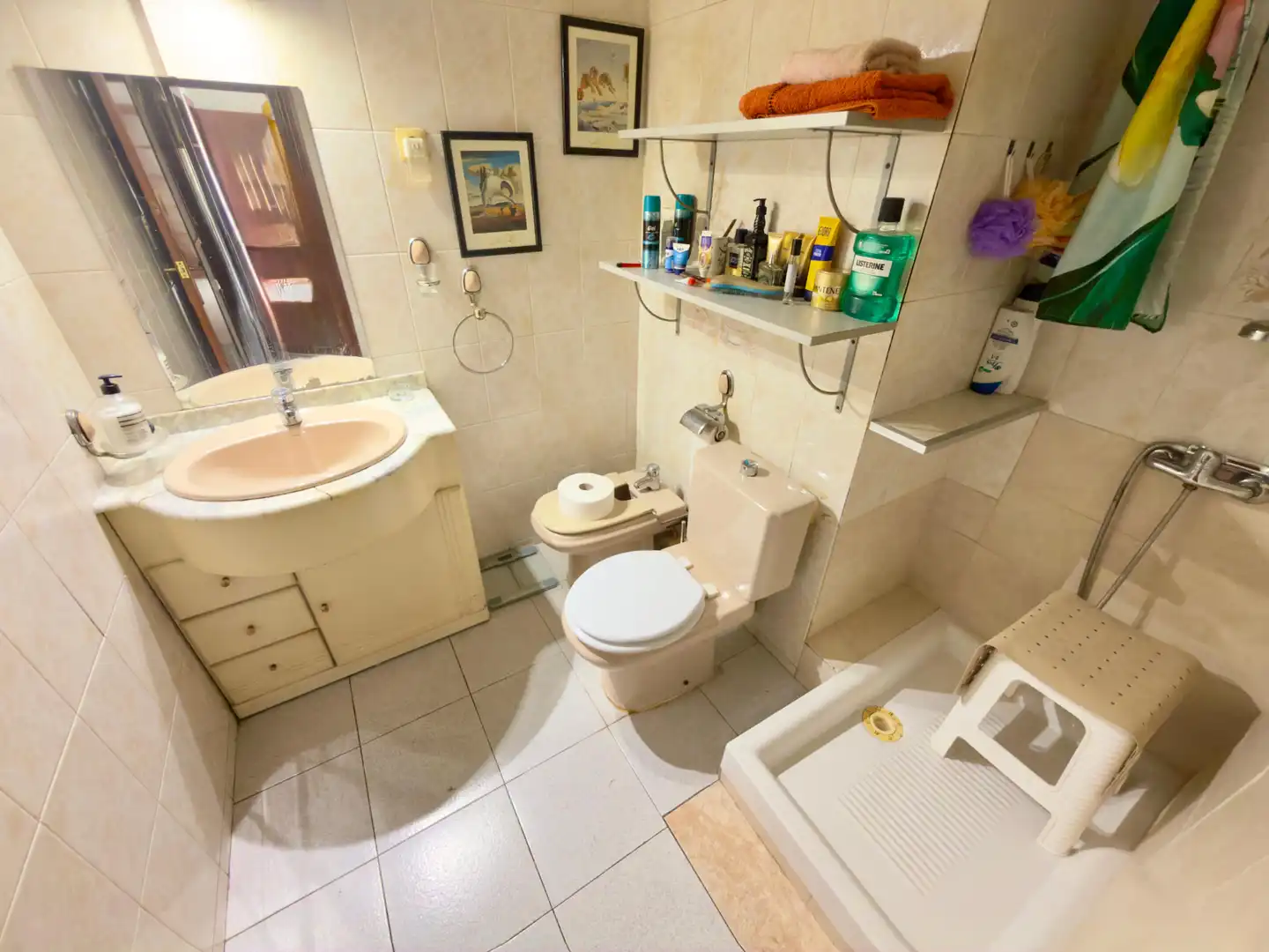 Badezimmer von Wohnung zum Verkauf in Cornellà de Llobregat mit Balkon