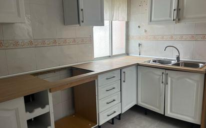 Cuina de Casa o xalet en venda en Algeciras amb Terrassa