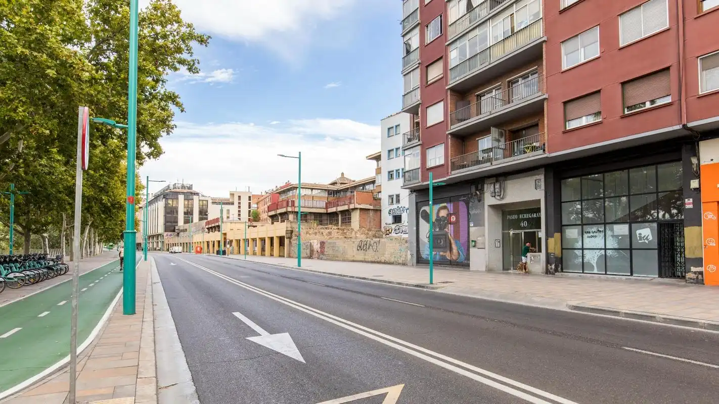 Pis amb ascensor en venda a Paseo de Echegaray y Caballero, imagen 37