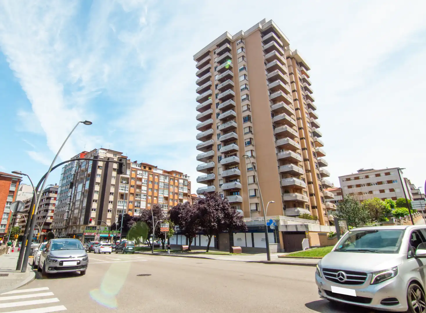 Vista exterior de Traster en venda en Gijón 