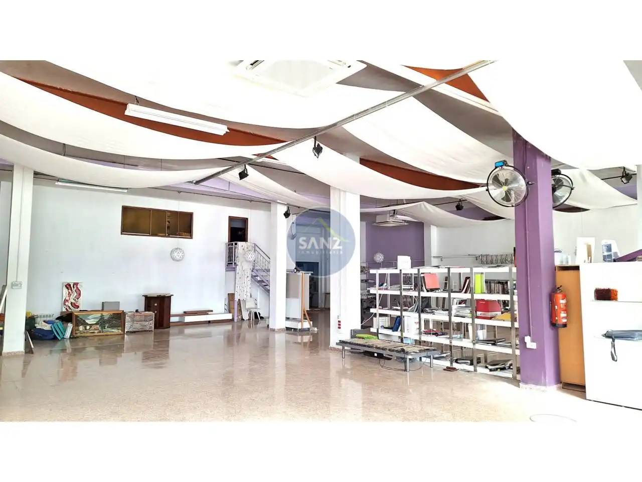 Local comercial en alquiler en Calle Hernan Cortés, imagen 2