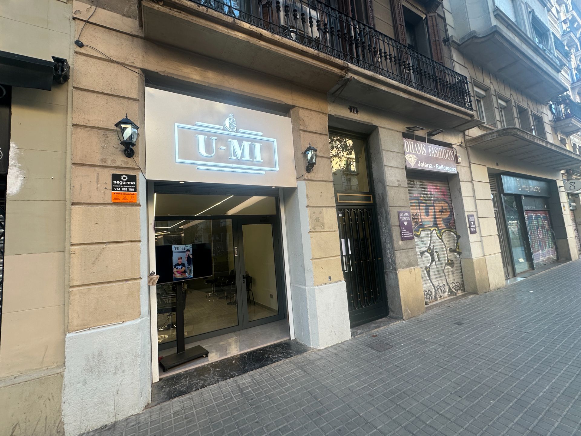 Local en traspaso en Ronda de Sant Antoni, 18, El Raval, Ciutat Vella