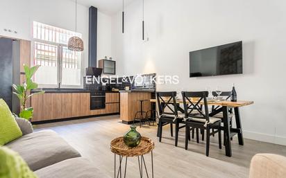 Sala d'estar de Dúplex en venda en  Sevilla Capital amb Aire condicionat, Calefacció i Terrassa