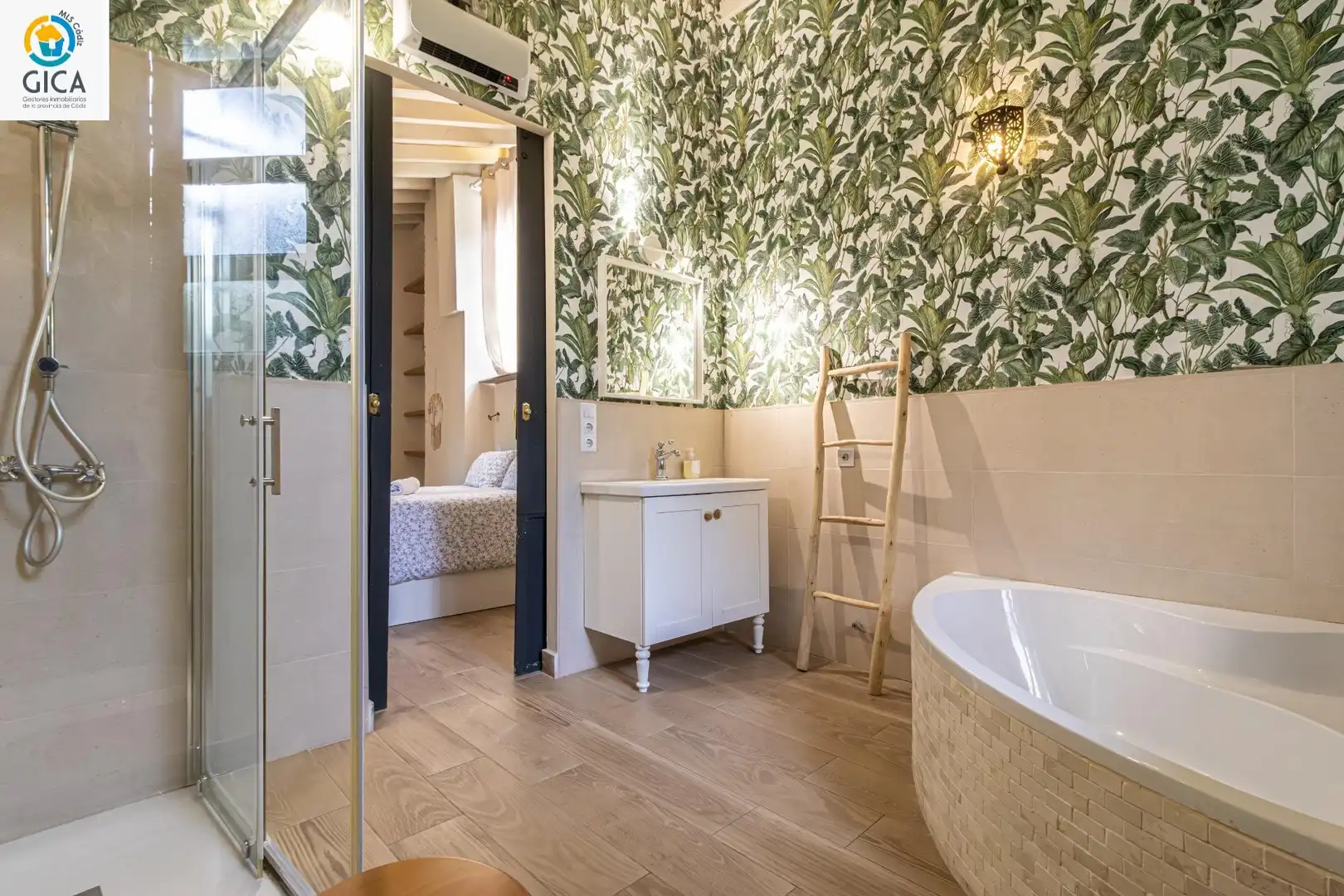 Bathroom of Houses for sale in Jerez de la Frontera  with Air Conditioner, Heating and Storage room