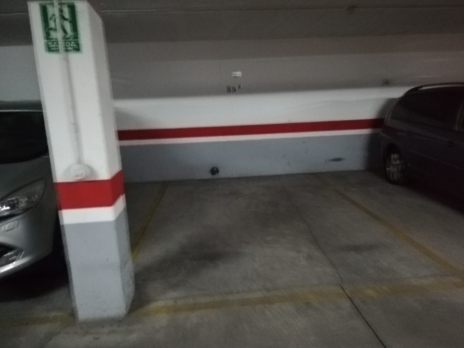 Parking of Garage for sale in San Fernando