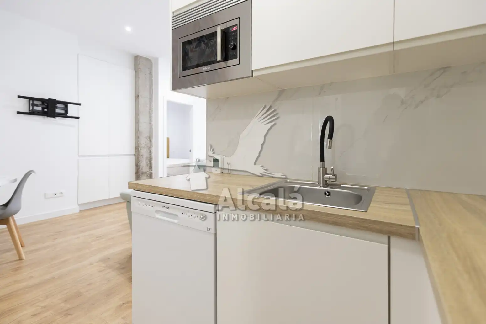 Kitchen of Flat for sale in Caballería Española